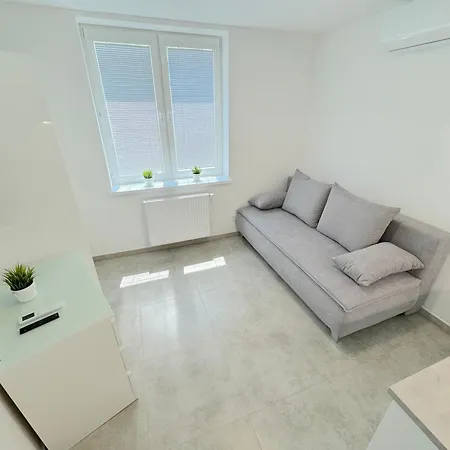 Krasny - 1 V Blizkosti Centra Apartament *